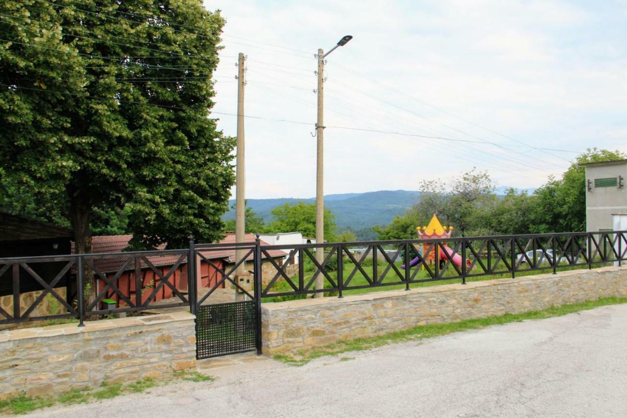 Къща За Гости "Жълтицата" Kostenkovtsi Exterior foto